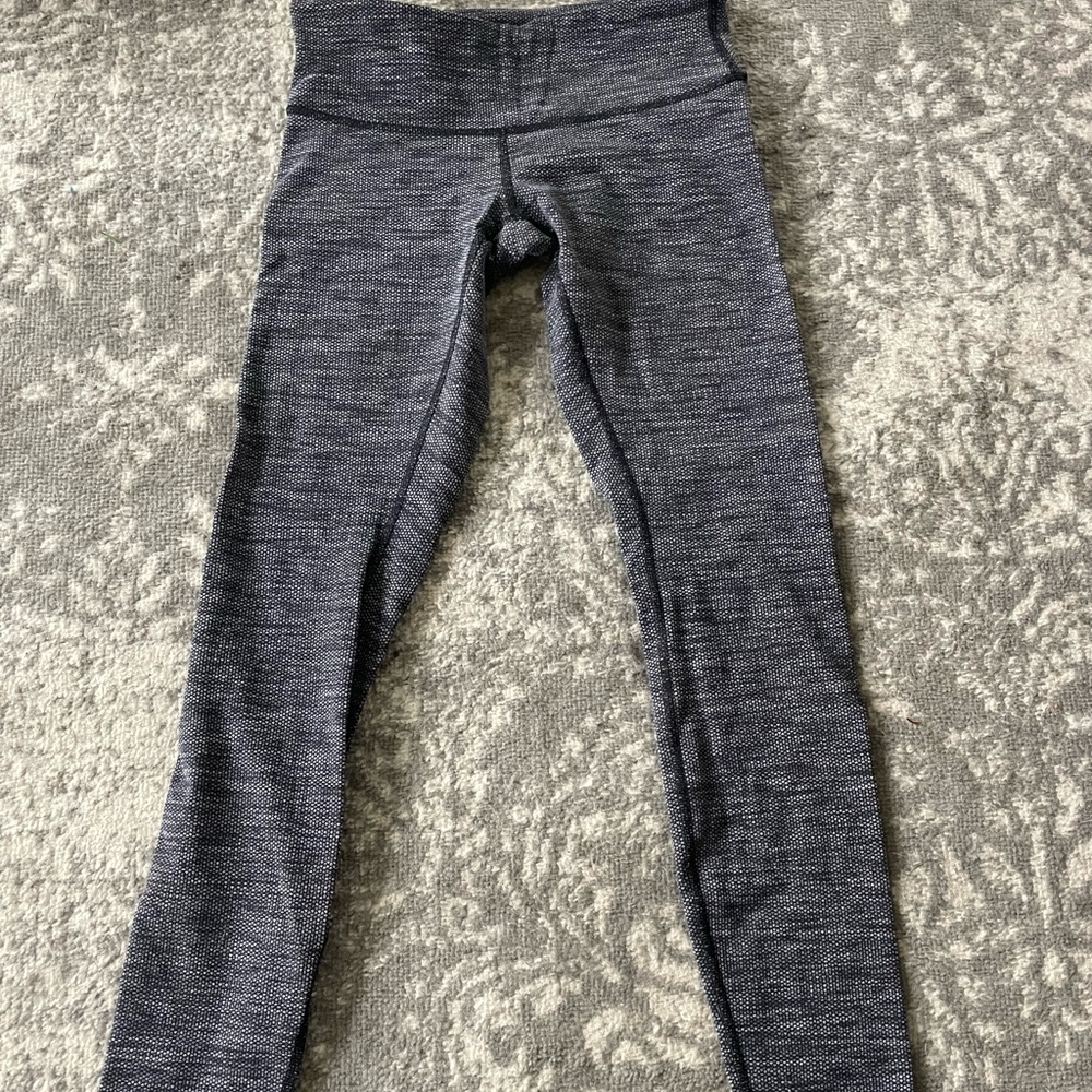 Full length LuLuLemon leggings. Size 4 gently used